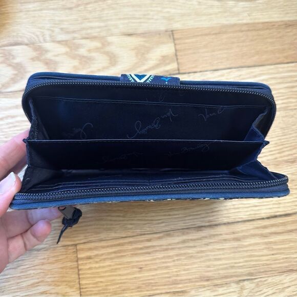Vera Bradley wallet - Picture 4 of 5